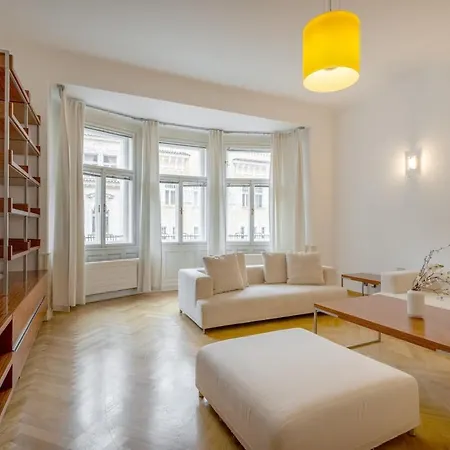 Bright Oldtown 2bdr Appartement *