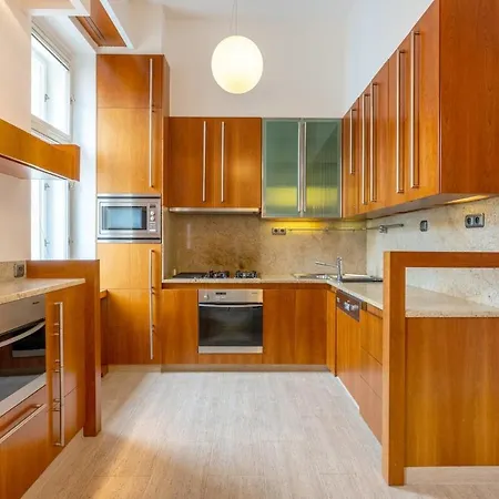 Apartment Bright Oldtown 2bdr *