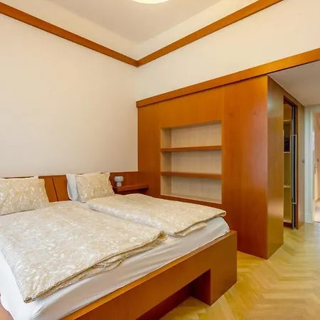 Bright Oldtown 2bdr Apartmán Praha
