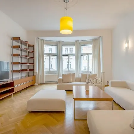 Apartmán Bright Oldtown 2bdr